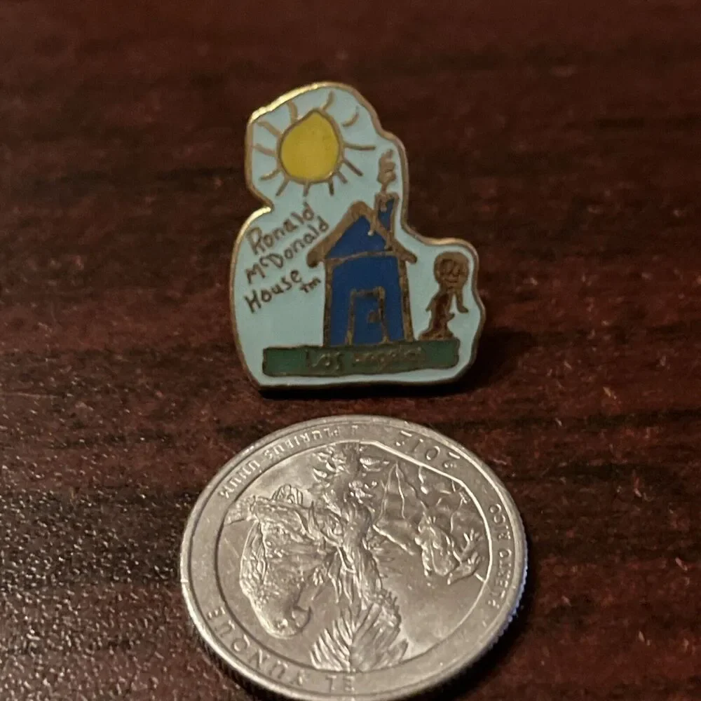 McDonald’s Ronald McDonald House Los Angeles‎ Employee Lapel Hat Pin
